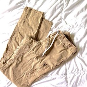 Men’s size large Vuori Ripstop pants.